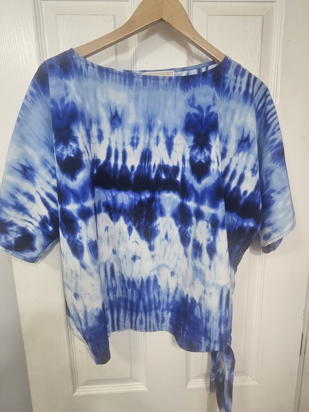 Michael Kors Blue & White Tie-Dye Side-Tie Crop Top